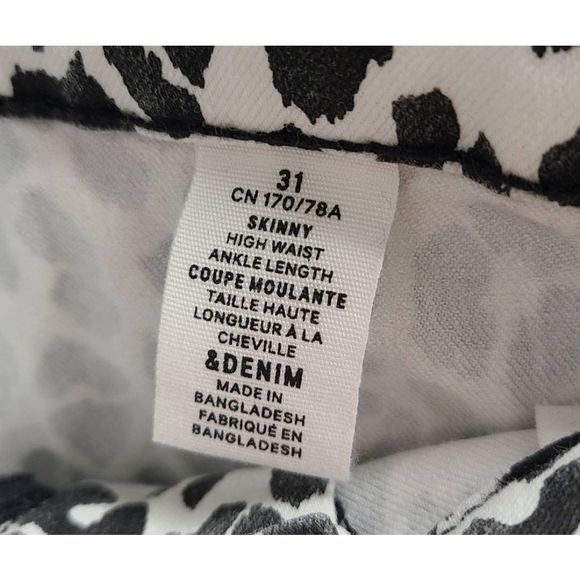 H&M White Animal Print Jeans Size 31 - Picture 6 of 7